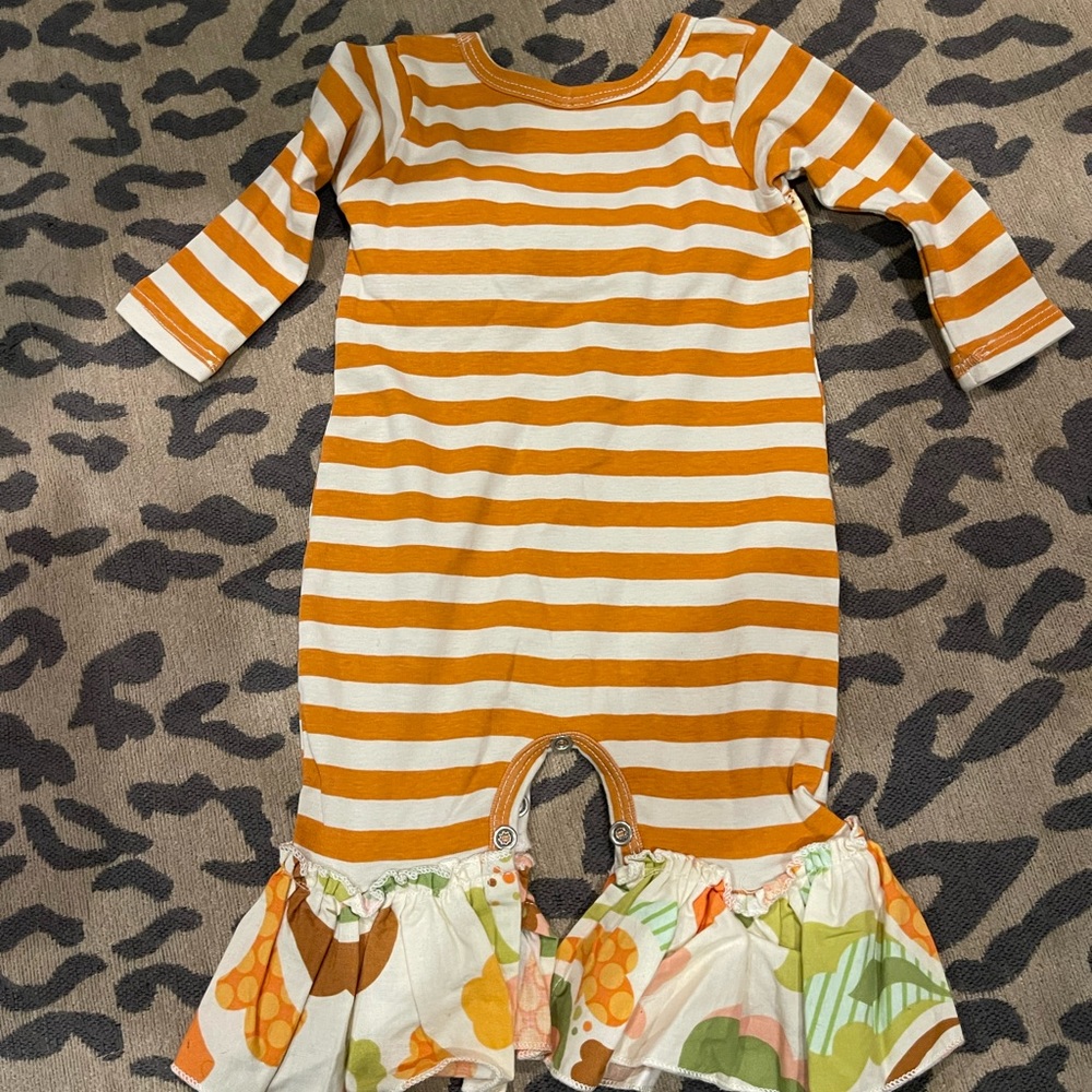 Newborn fall romper - Picture 4 of 4